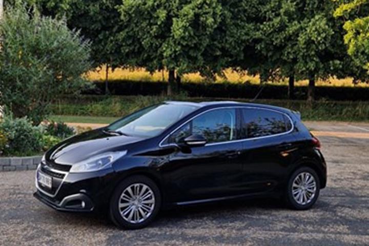 undefined Peugeot 208 fra 2019