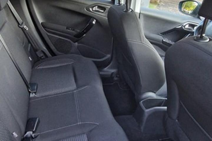 undefined Peugeot 208 fra 2019