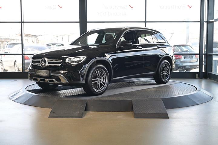 Sort Mercedes GLC300 de fra 2021