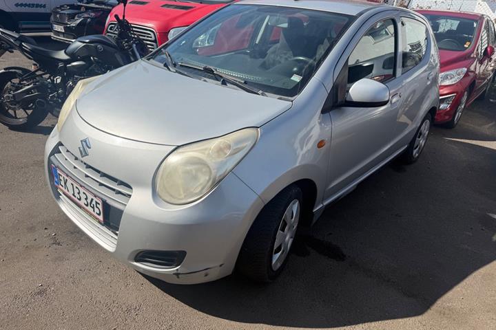 Grå Suzuki Alto fra 2009