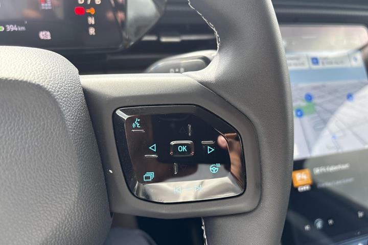 Blå Ford Explorer fra 2025