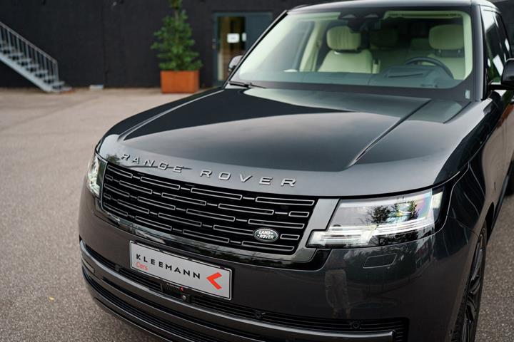 Grå Land Rover Range Rover fra 2024