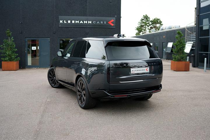 Grå Land Rover Range Rover fra 2024