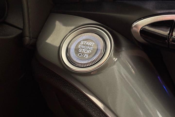 Hvid Fiat 500e fra 2023