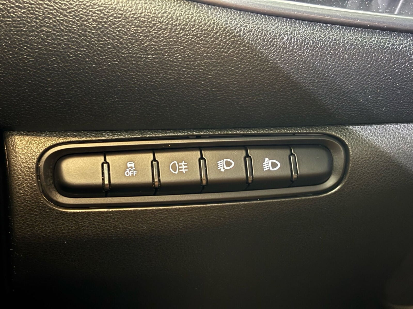 Hvid Fiat 500e fra 2023