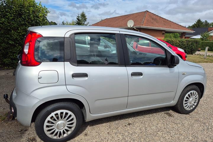 Grøn Fiat Panda fra 2012