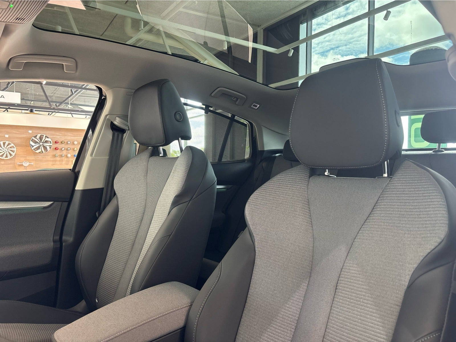 Sort Skoda Enyaq fra 2027