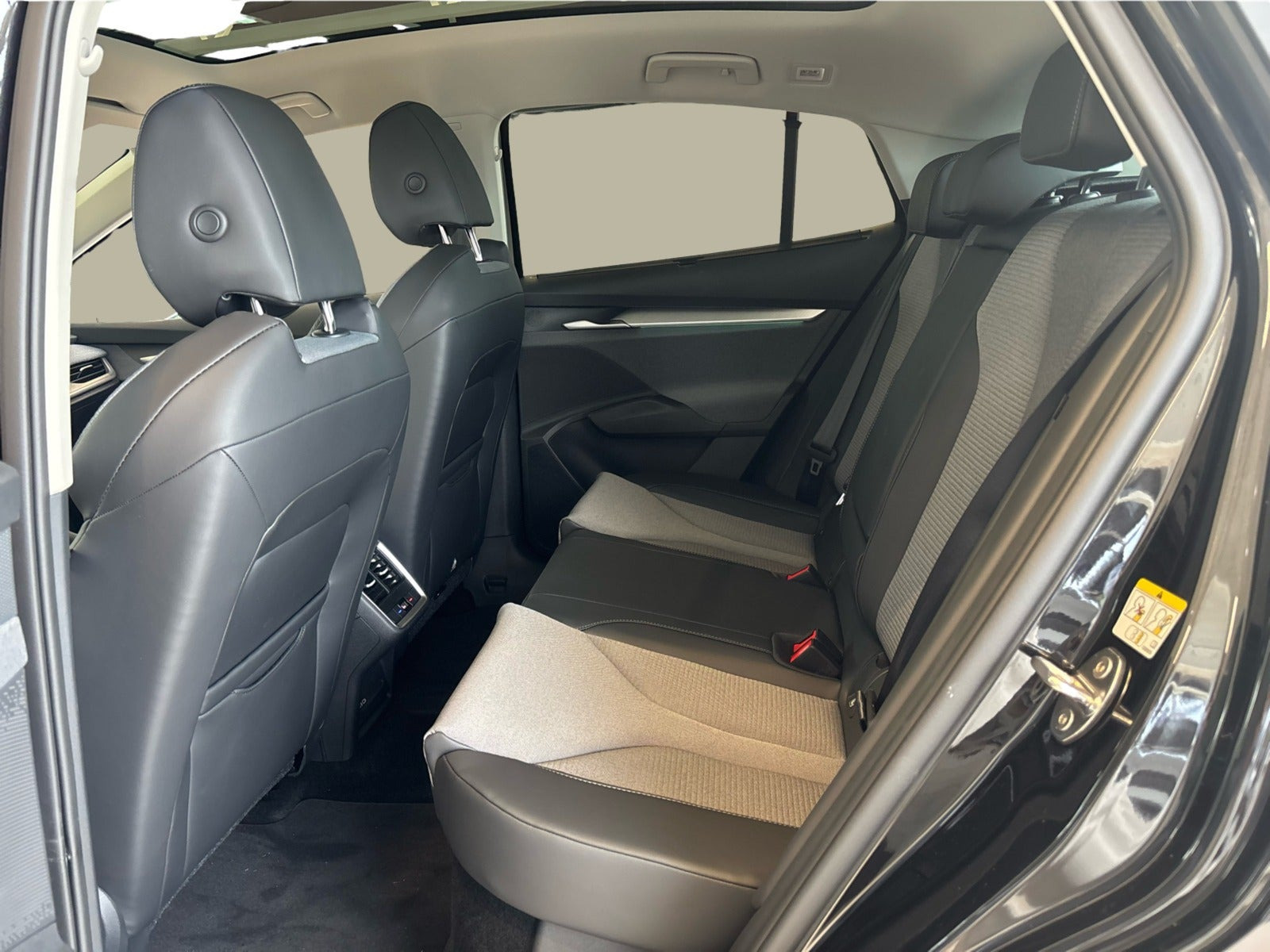 Sort Skoda Enyaq fra 2027