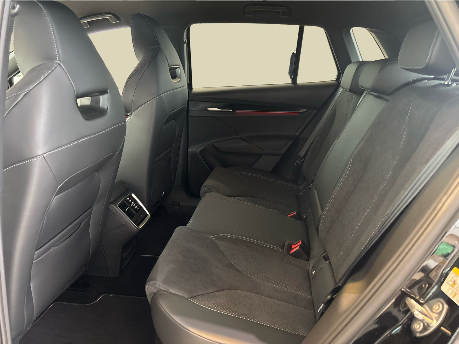 Sort Skoda Elroq fra 2027
