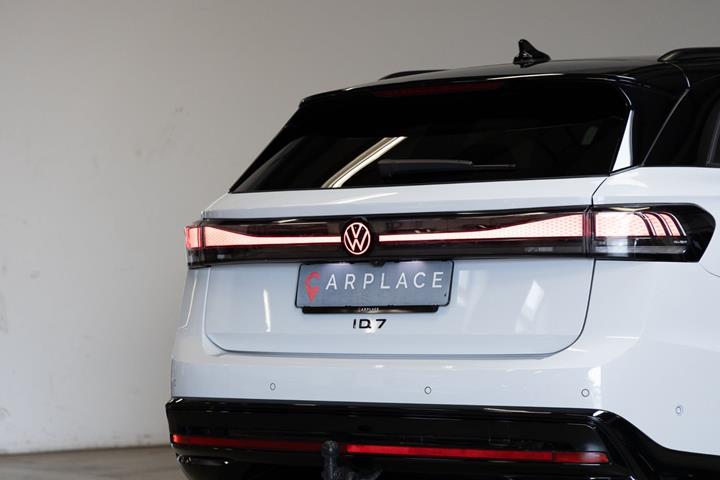 Hvid VW ID.7 fra 2026