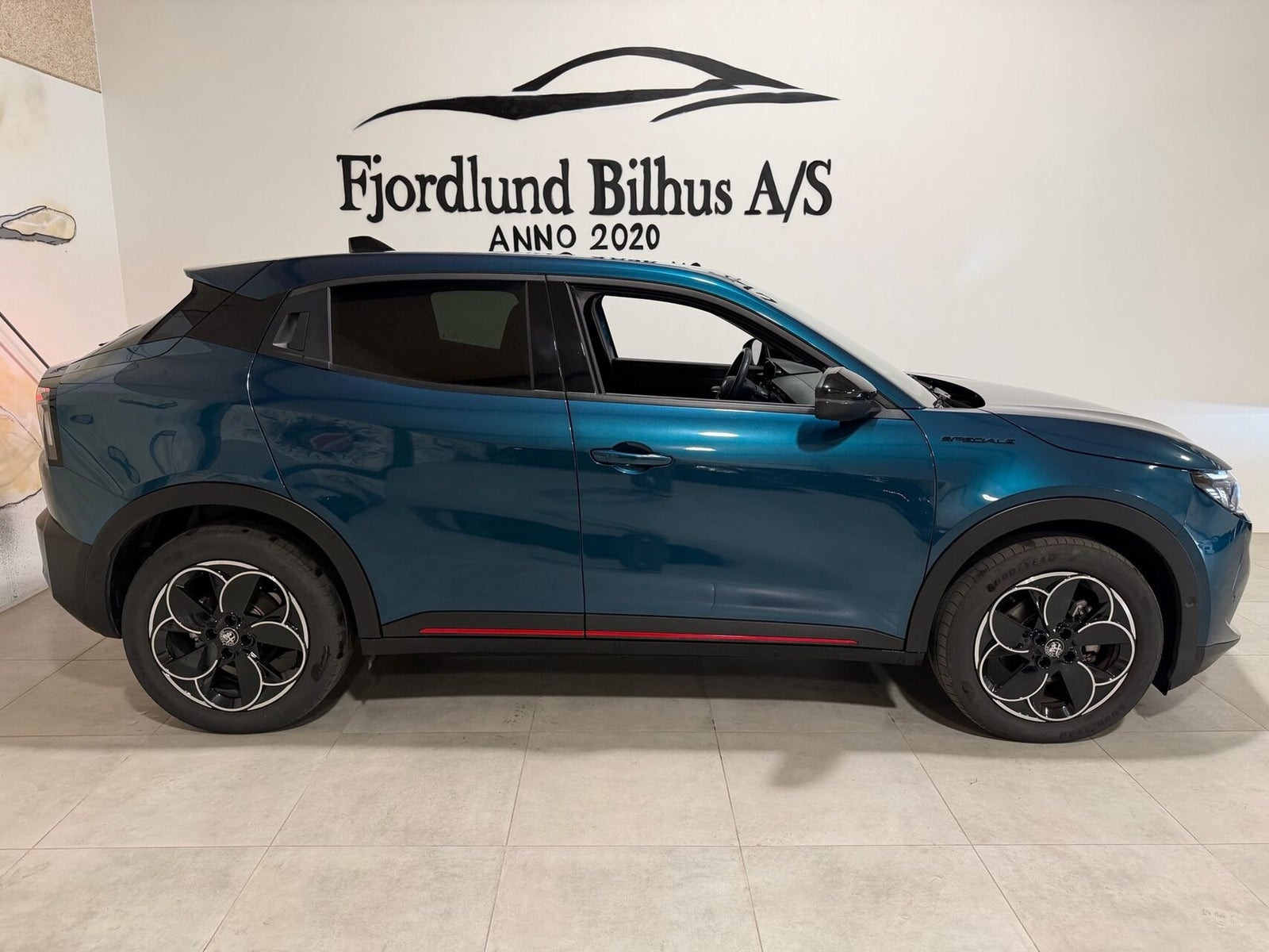 Blå Alfa Romeo Junior fra 2025