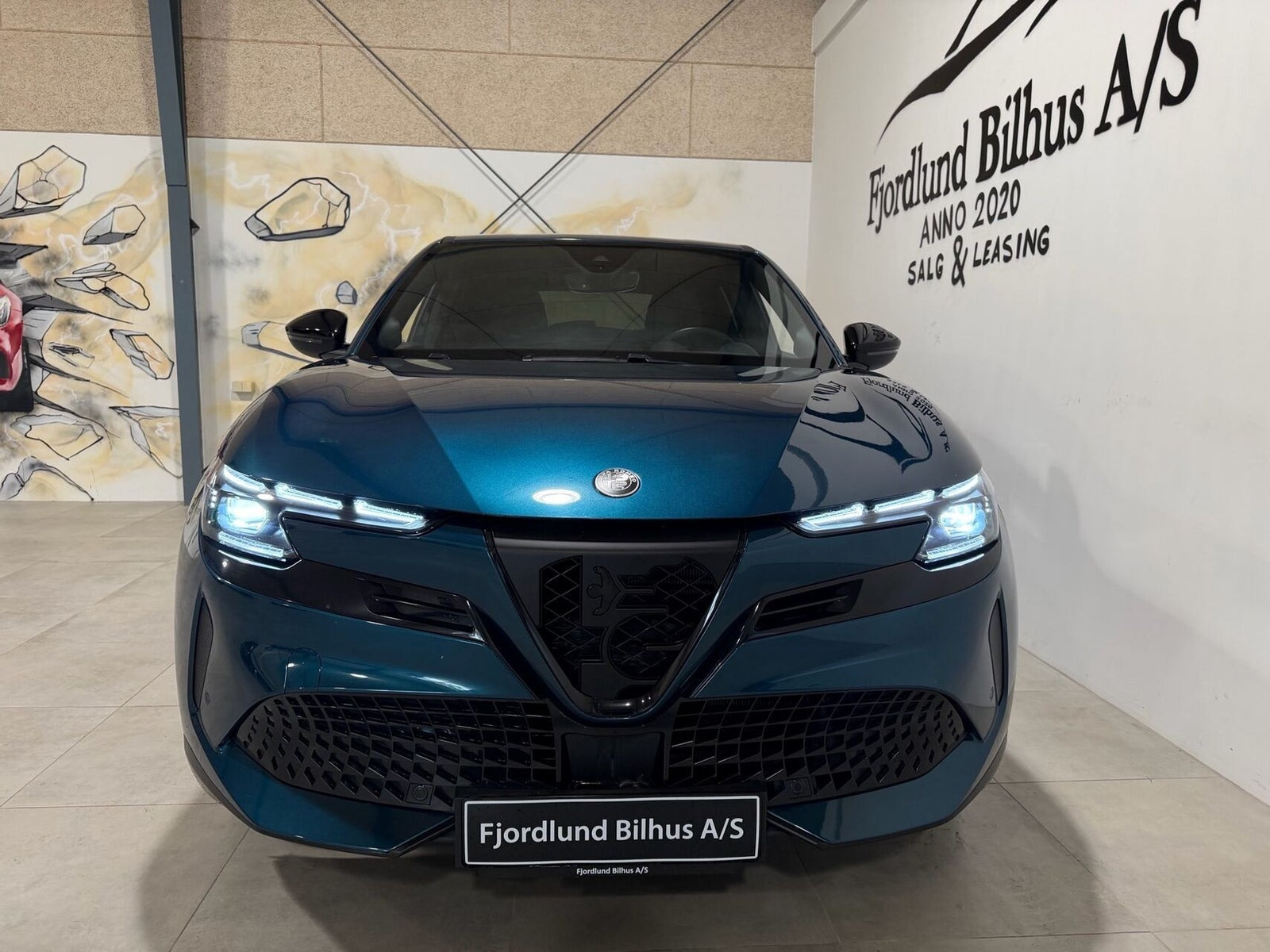 Blå Alfa Romeo Junior fra 2025