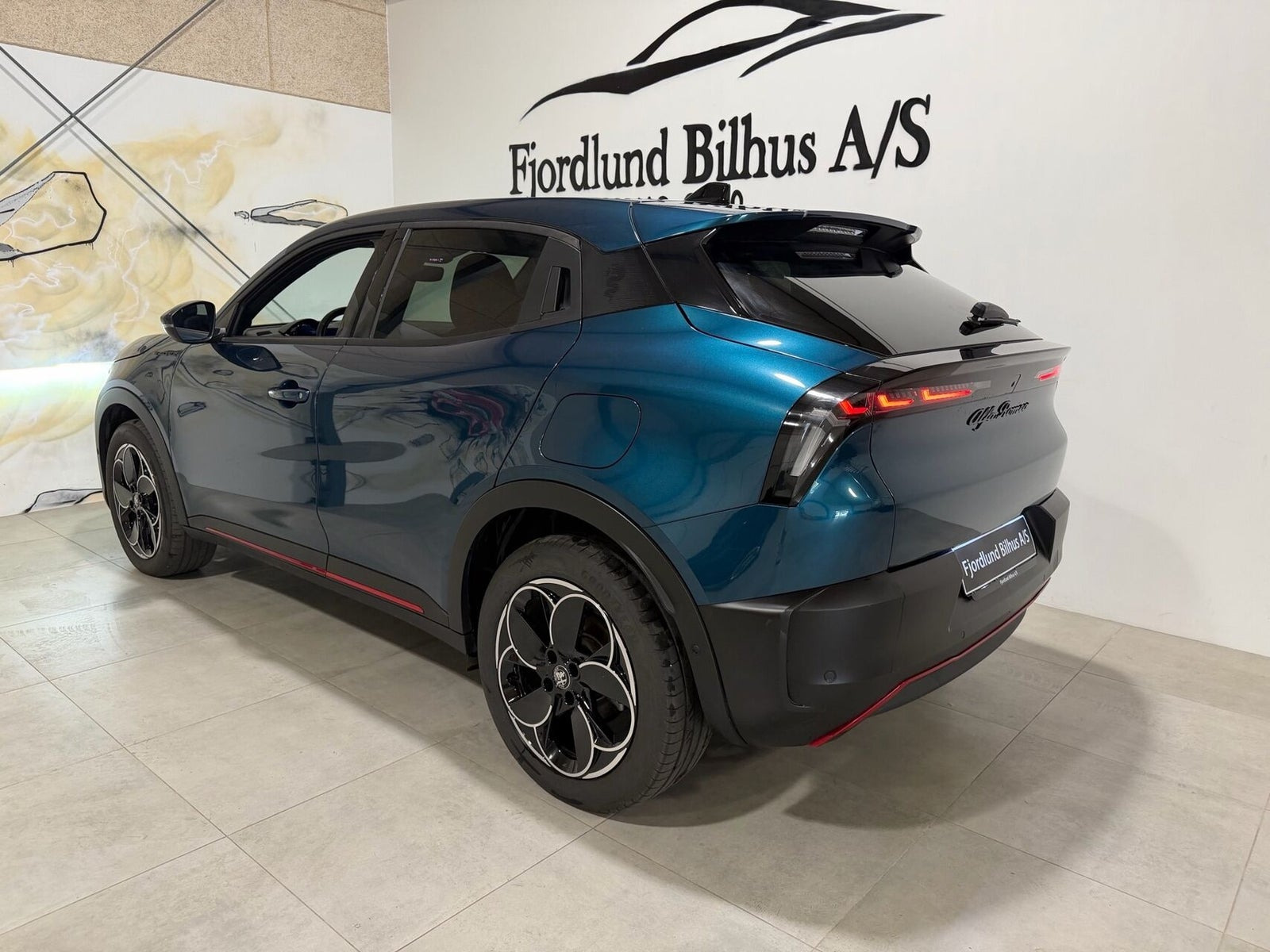 Blå Alfa Romeo Junior fra 2025