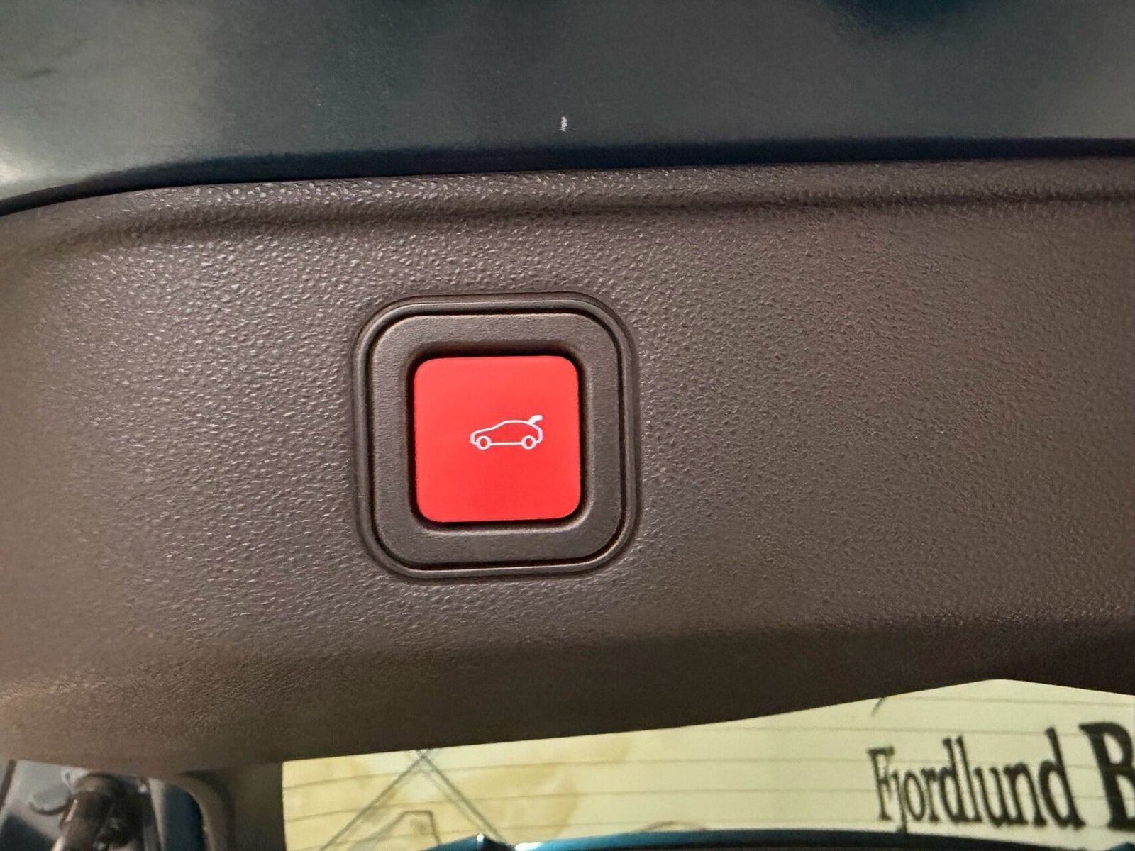 Blå Alfa Romeo Junior fra 2025