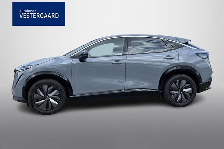 Grå Nissan Ariya fra 2024
