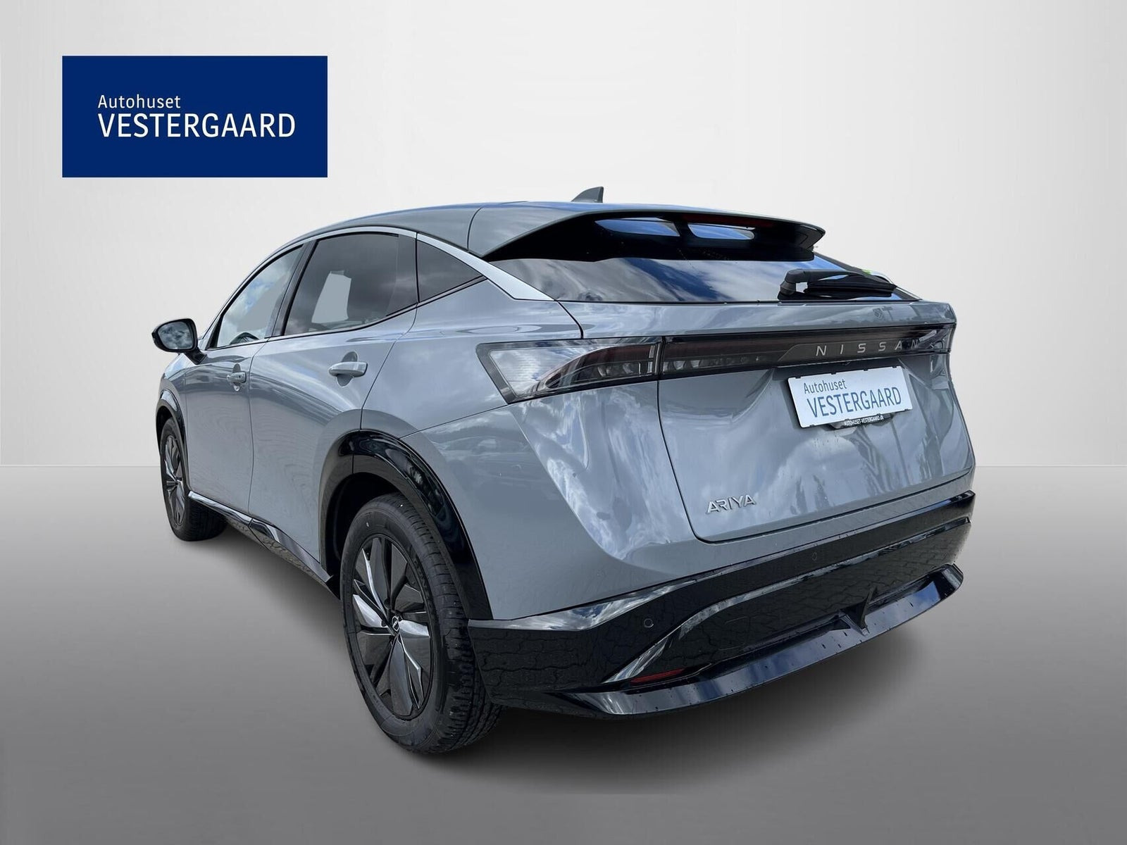Grå Nissan Ariya fra 2024