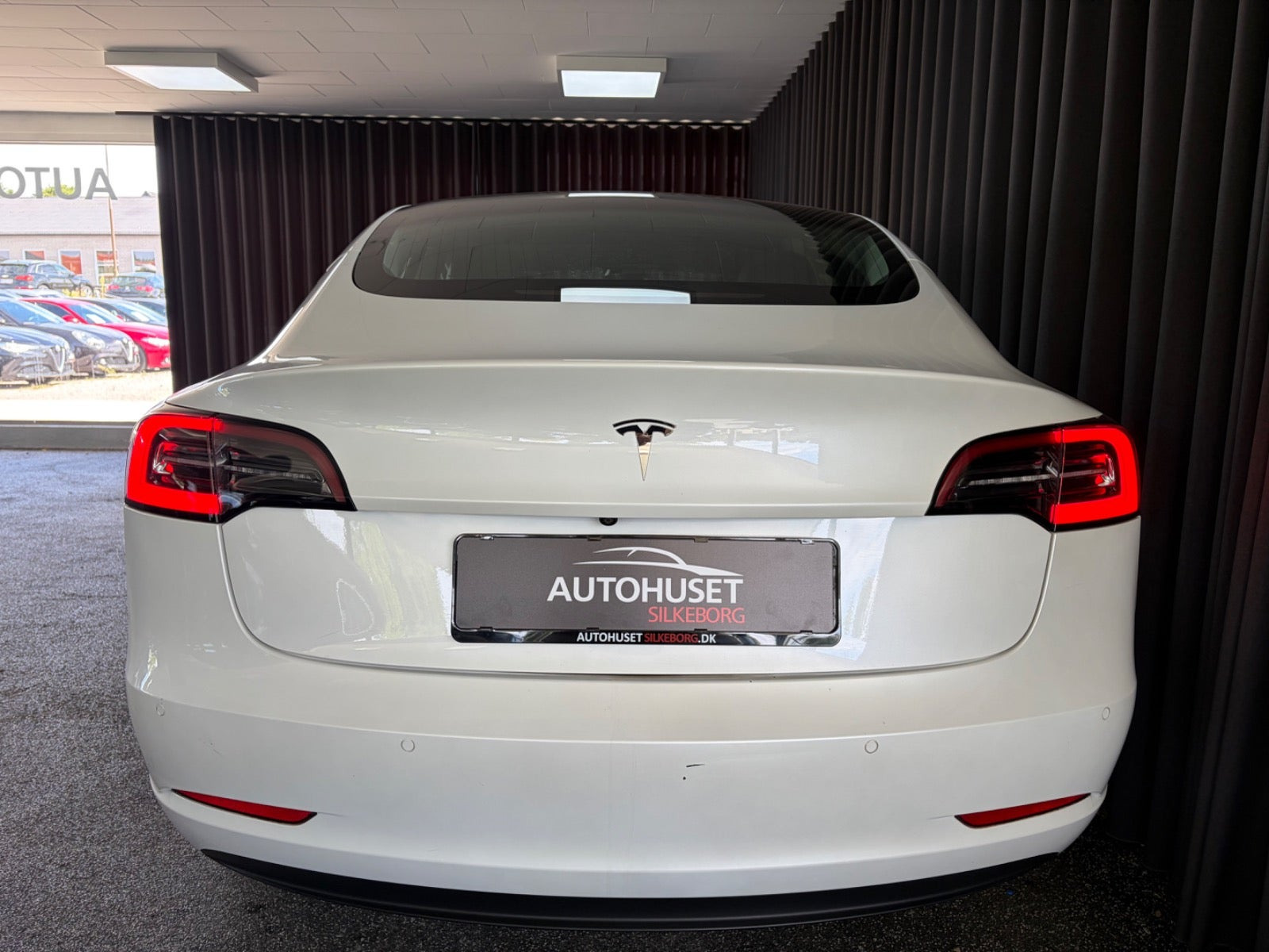 Tesla Model 3 Standard Range Plus, 325hk, 2020
