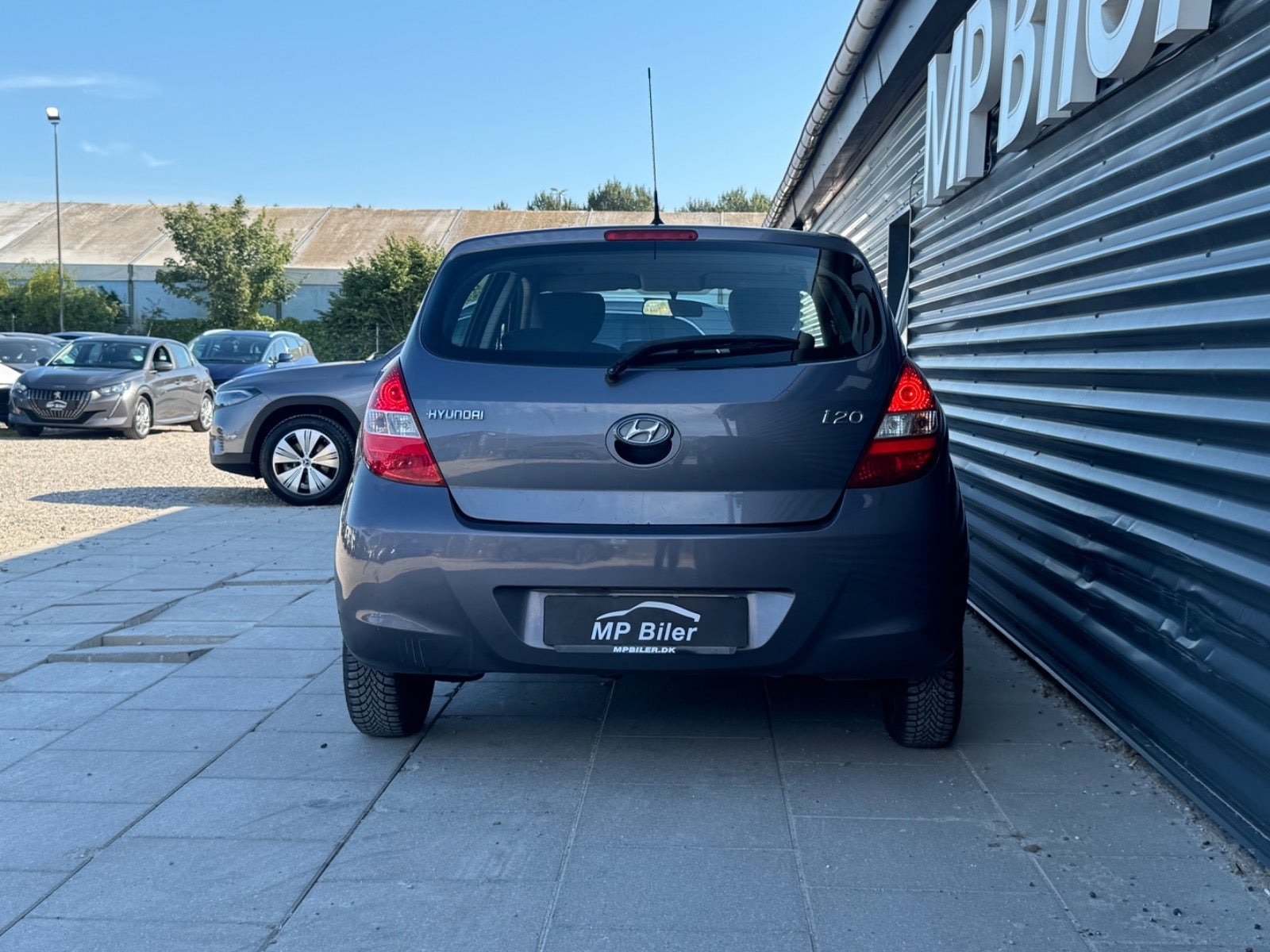 Grå Hyundai i20 fra 2011