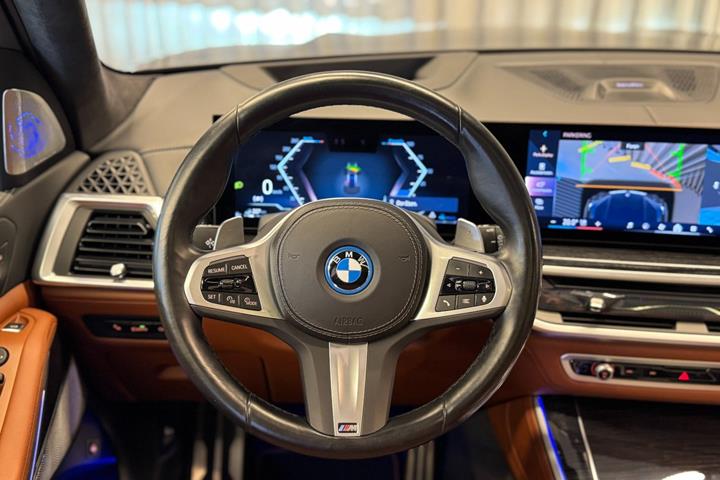 Sort BMW X5 fra 2023