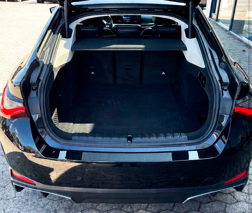 Sort BMW i4 fra 2023