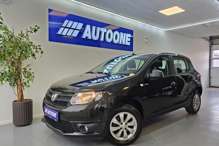 Sort Dacia Sandero fra 2016