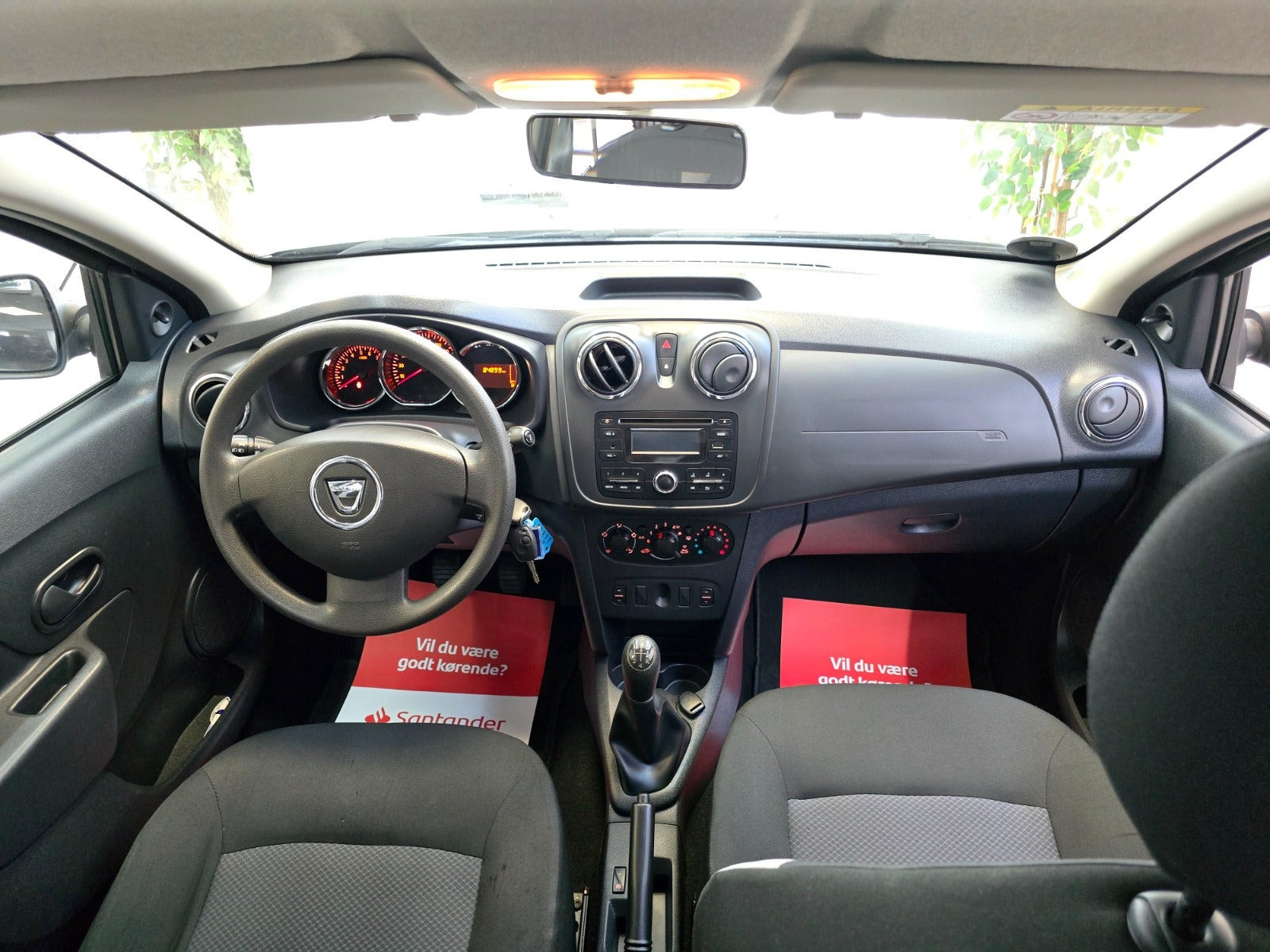Sort Dacia Sandero fra 2016