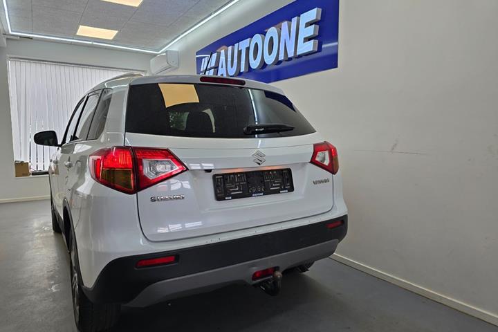 Hvid Suzuki Vitara fra 2015