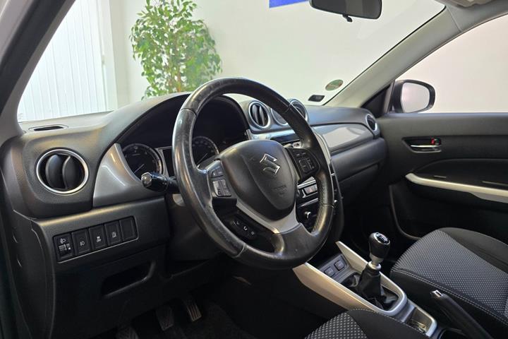 Hvid Suzuki Vitara fra 2015