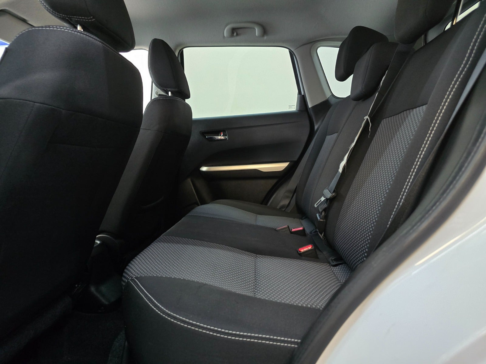 Hvid Suzuki Vitara fra 2015