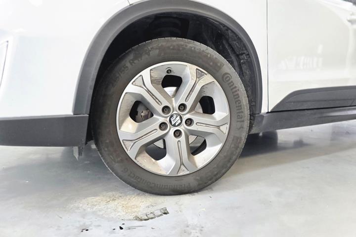 Hvid Suzuki Vitara fra 2015