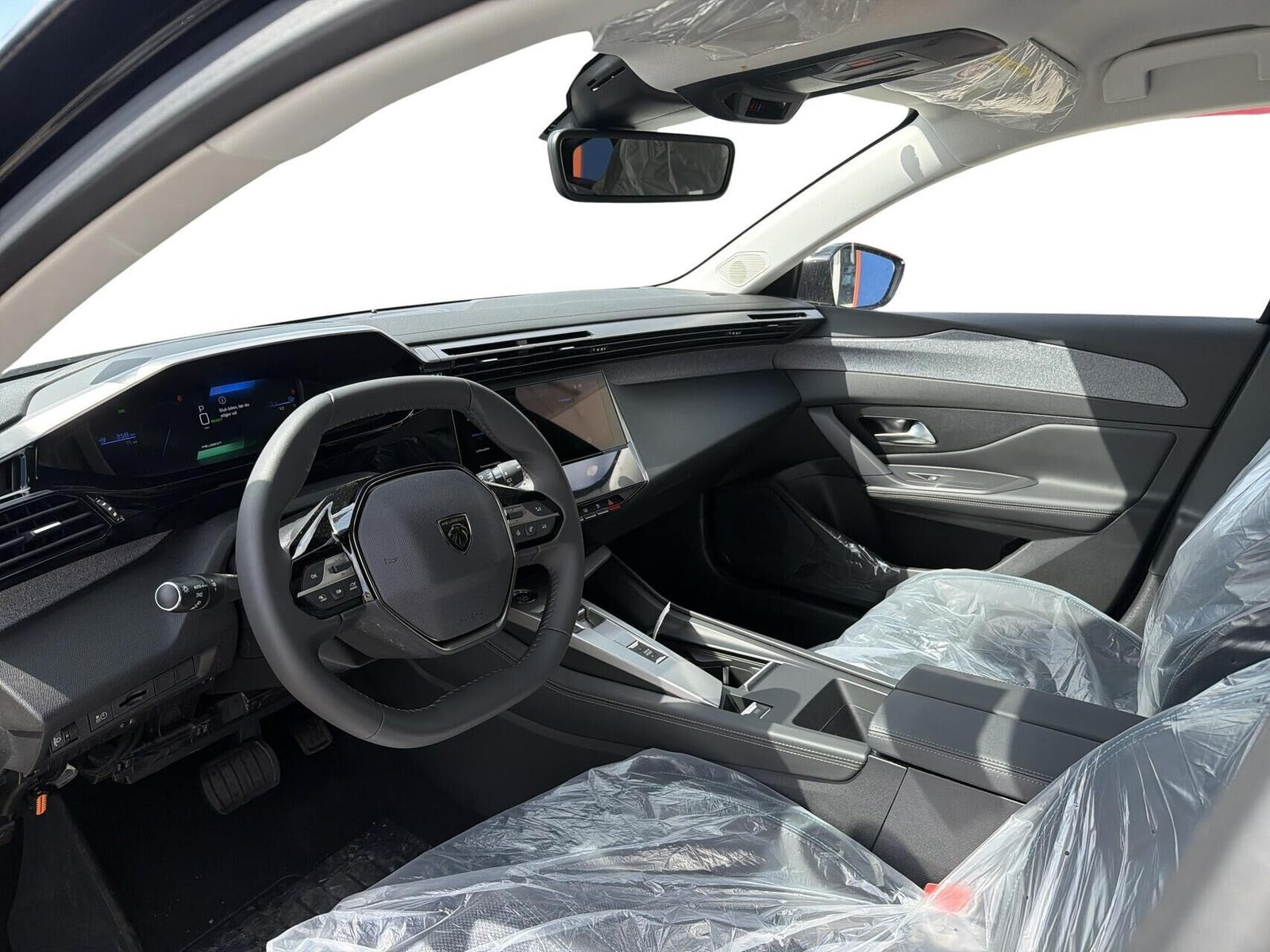 Sort Peugeot E-308 fra 2024
