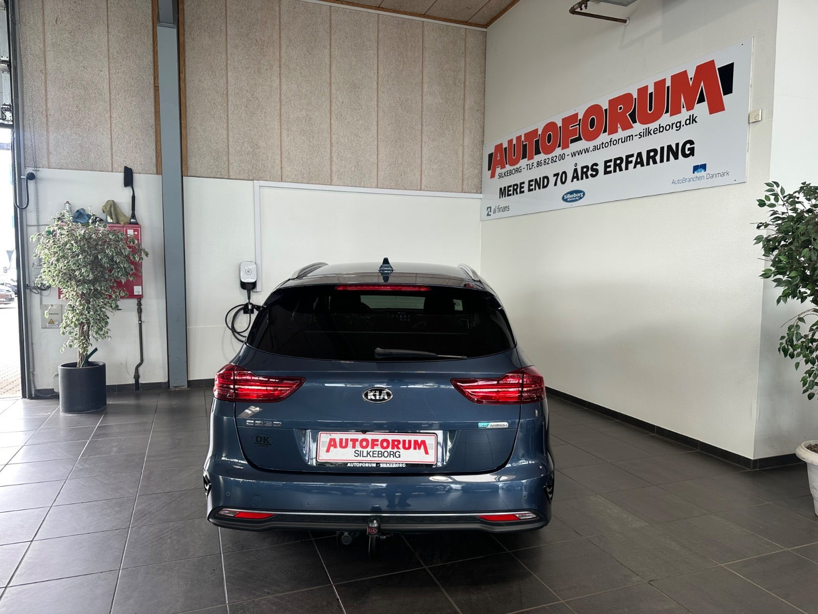 Blå Kia Ceed fra 2021