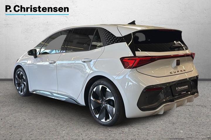 Hvid Cupra Born fra 2023