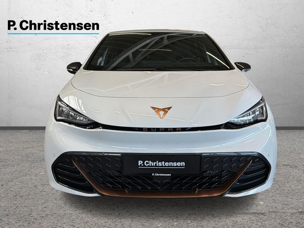 Hvid Cupra Born fra 2023