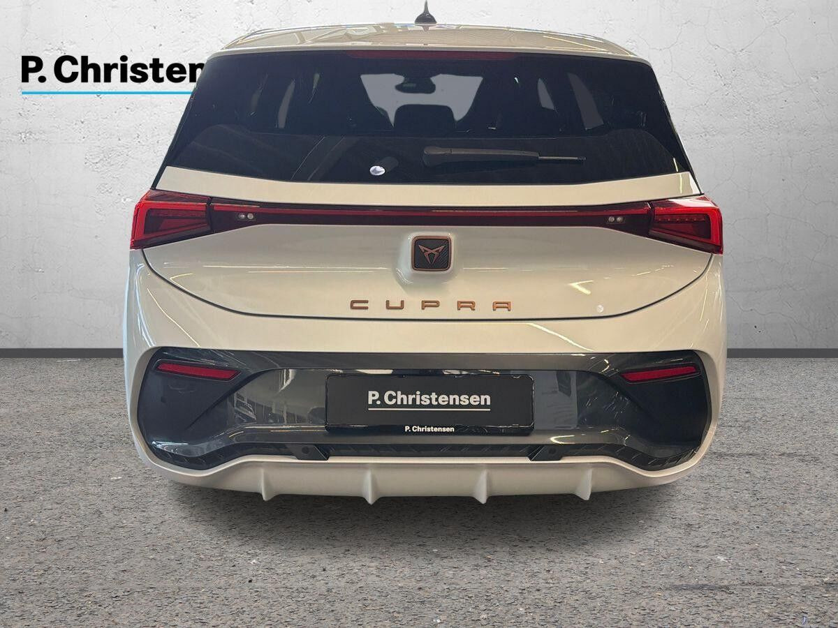 Hvid Cupra Born fra 2023