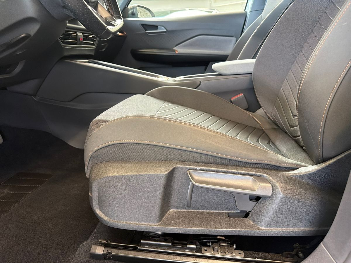 Hvid Cupra Born fra 2023