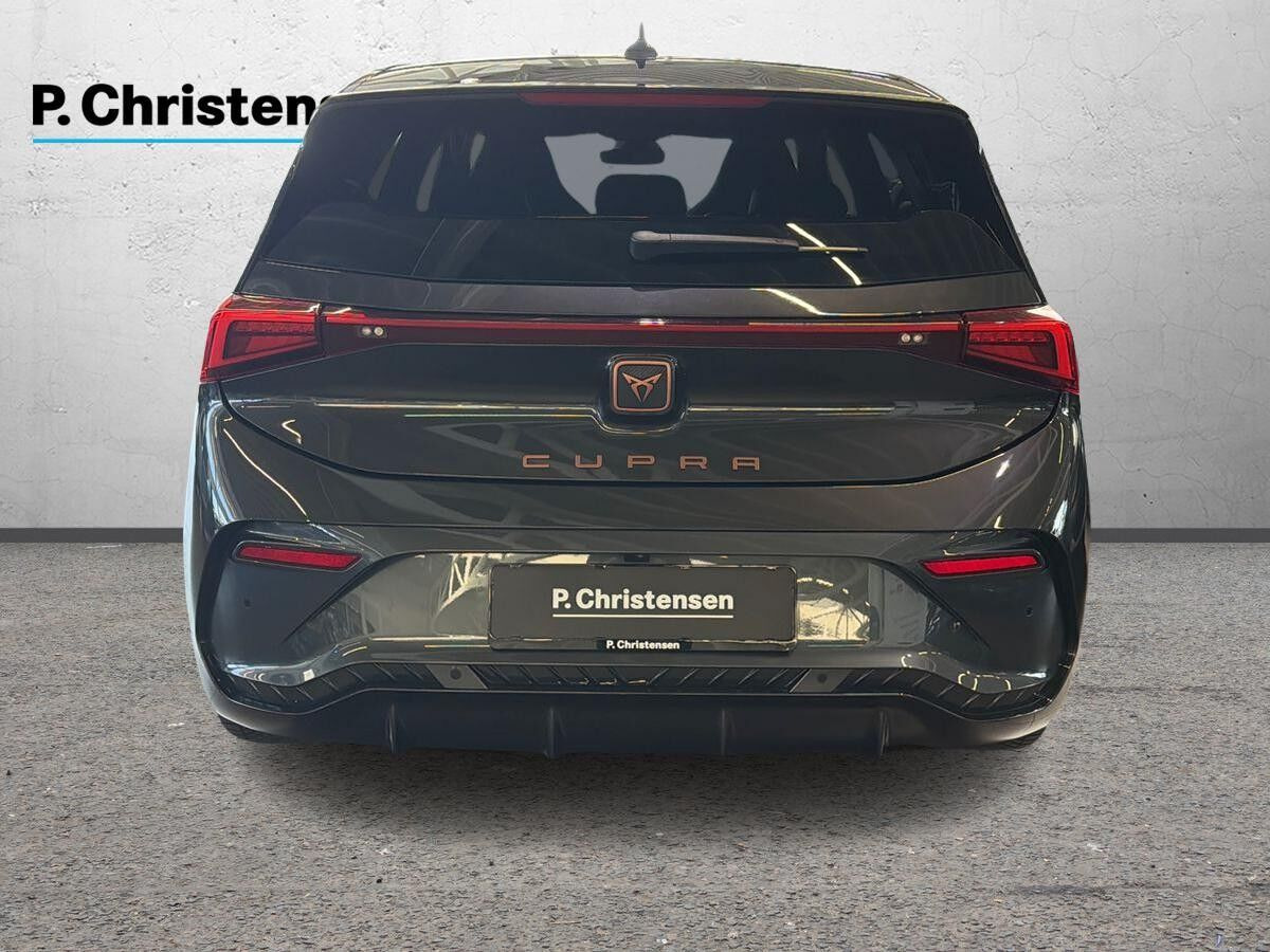 Sort Cupra Born fra 2024