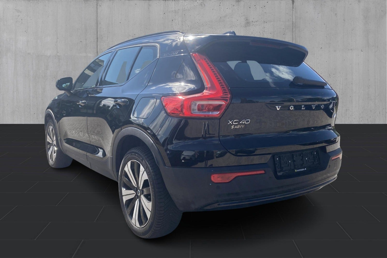 Sort Volvo XC40 fra 2022