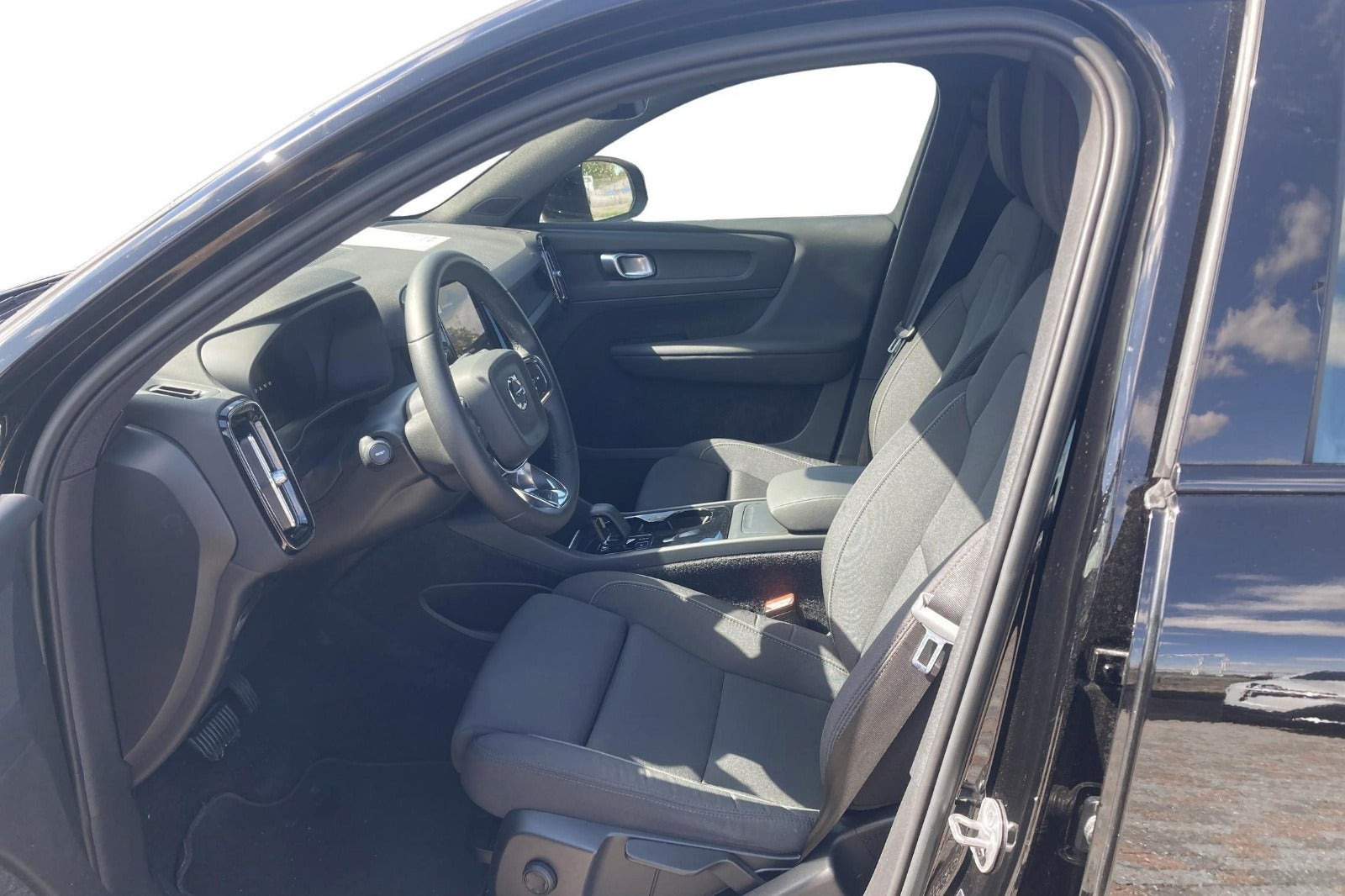 Sort Volvo XC40 fra 2022