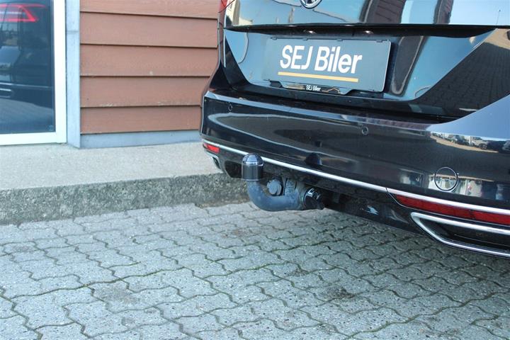 Sort VW Passat fra 2018