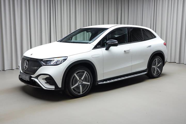 Hvid Mercedes EQE350 SUV fra 2024
