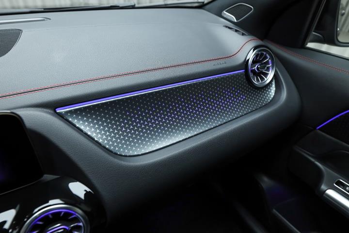Sort Mercedes EQA250+ fra 2026