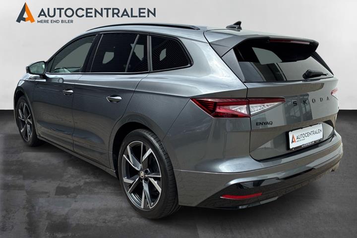 Grå Skoda Enyaq fra 2025