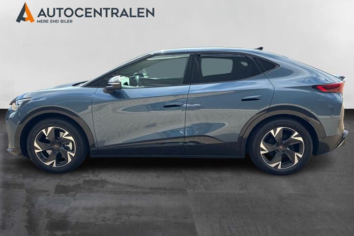 Blå Cupra Tavascan fra 2025