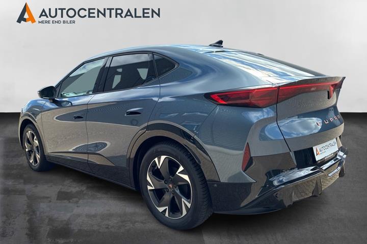 Blå Cupra Tavascan fra 2025