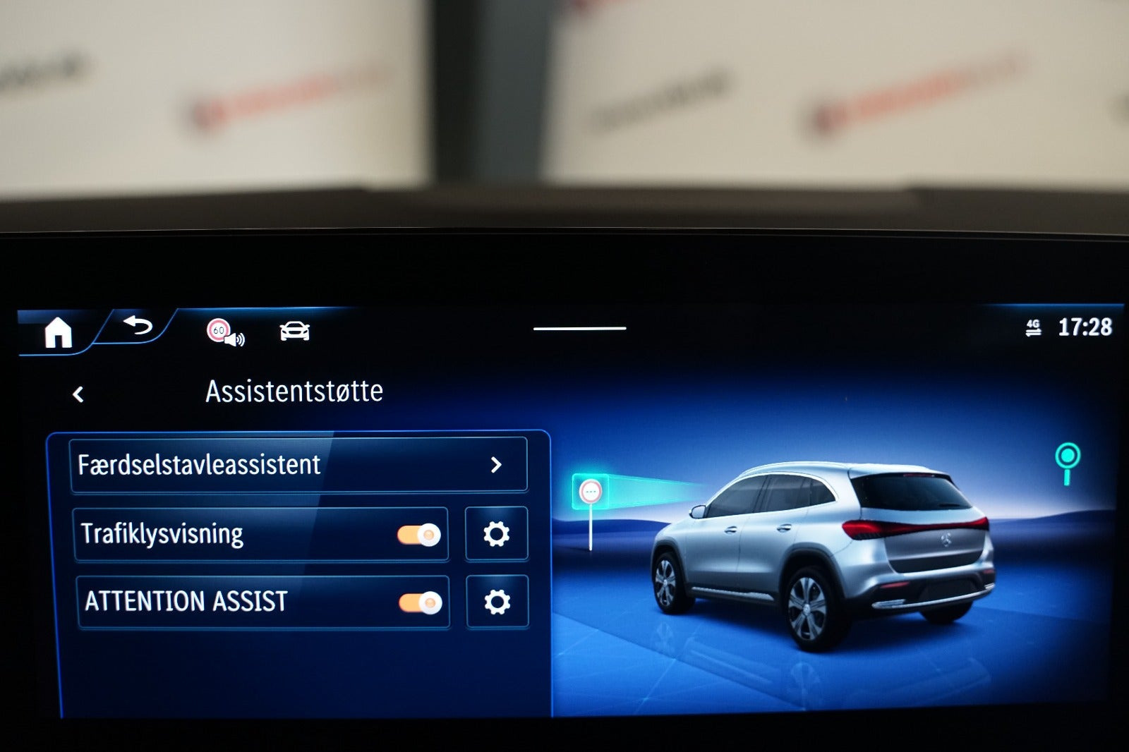 Hvid Mercedes EQA250+ fra 2025