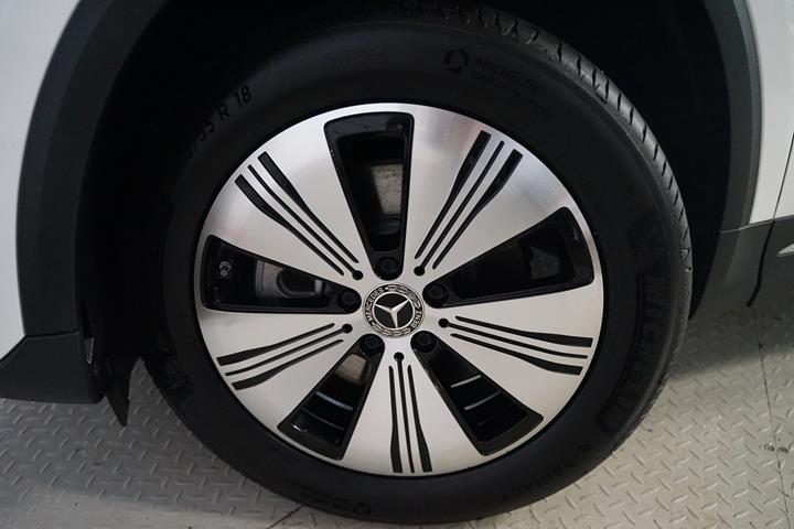 Hvid Mercedes EQA250+ fra 2025