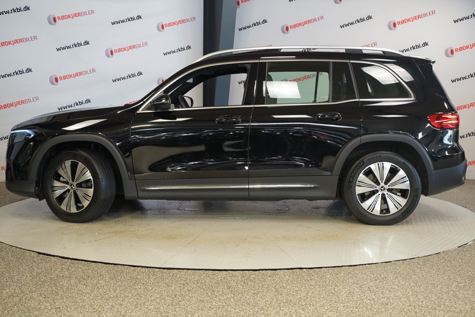 Sort Mercedes EQB250+ fra 2025