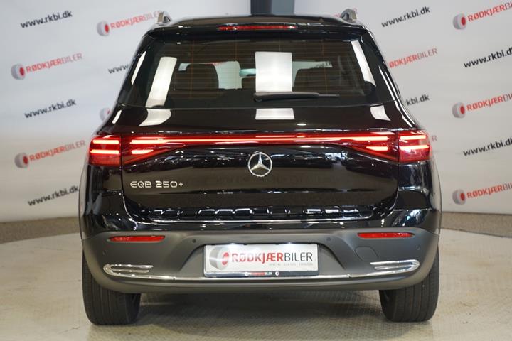 Sort Mercedes EQB250+ fra 2025