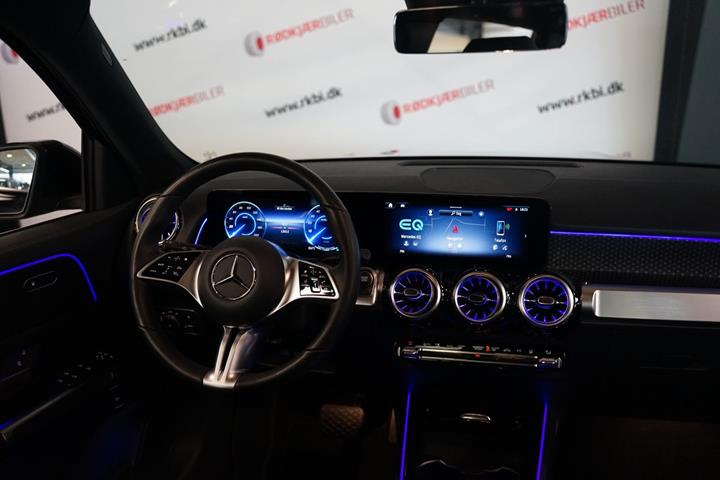 Sort Mercedes EQB250+ fra 2025
